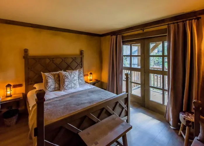 Hotel La Cite Suspendue 3*